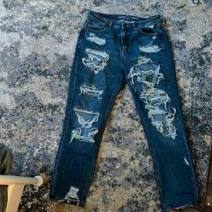 Cute American Eagle jeans! Mom jeans.